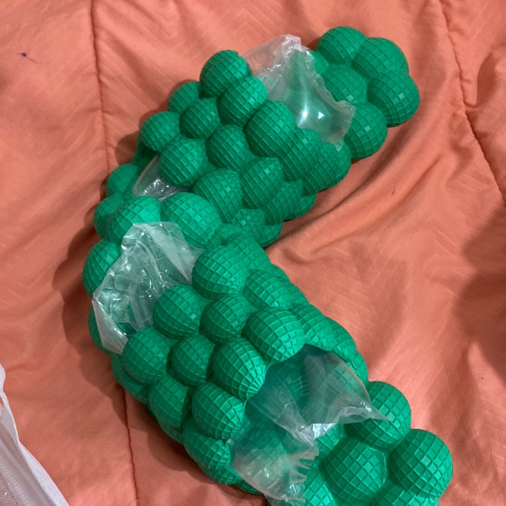 Bubble Slides Color Green